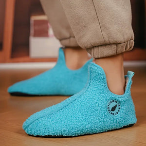 Comfy Family Aefe - Ultimate Comfort Fuzzy Slippers Cyan / 36-37