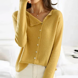 Lana™ - Cozy Buttoned Knit